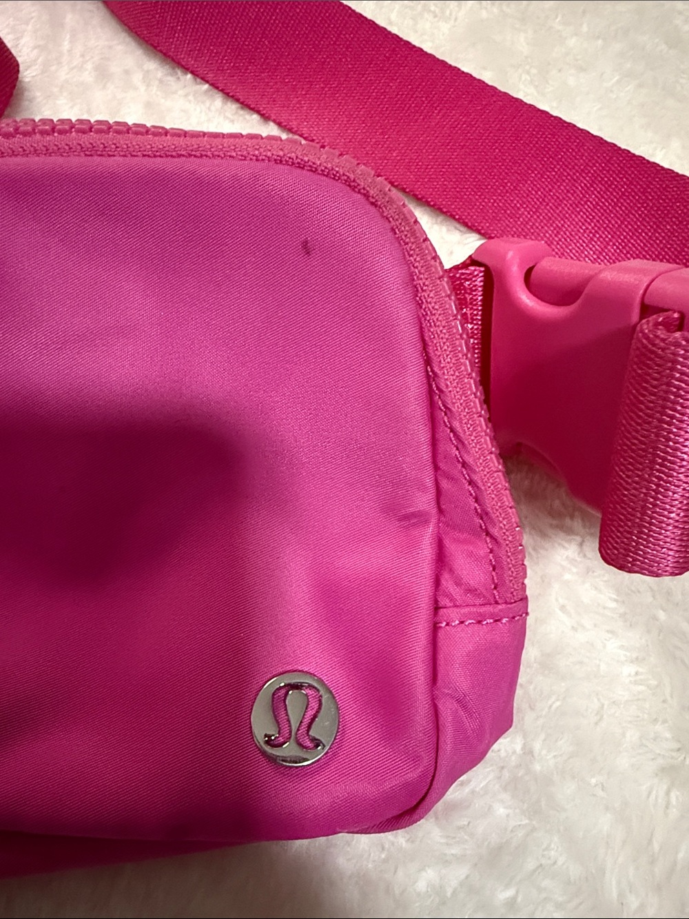 lululemon athletica Magenta Crossbody Belt Bag - Picture 2 of 6